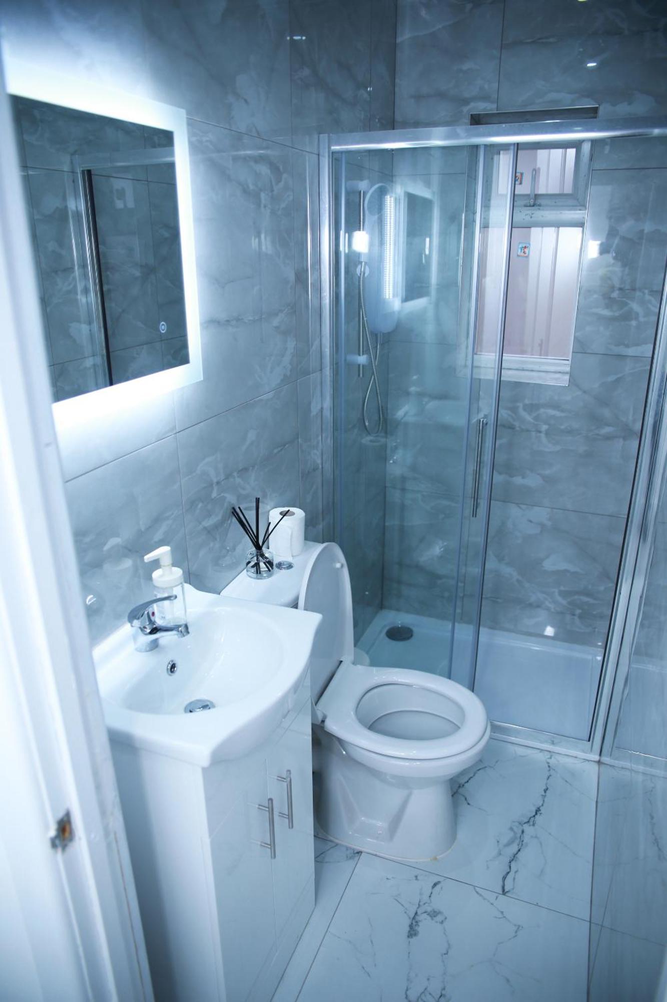 Harrow Luxury Flat With Free Parking. Apartment London Phòng bức ảnh