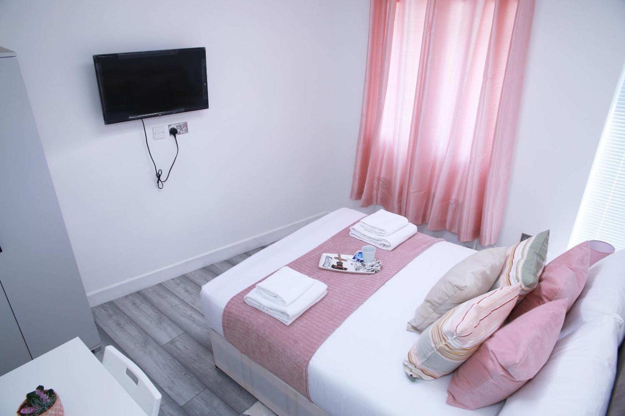 Harrow Luxury Flat With Free Parking. Apartment London Ngoại thất bức ảnh