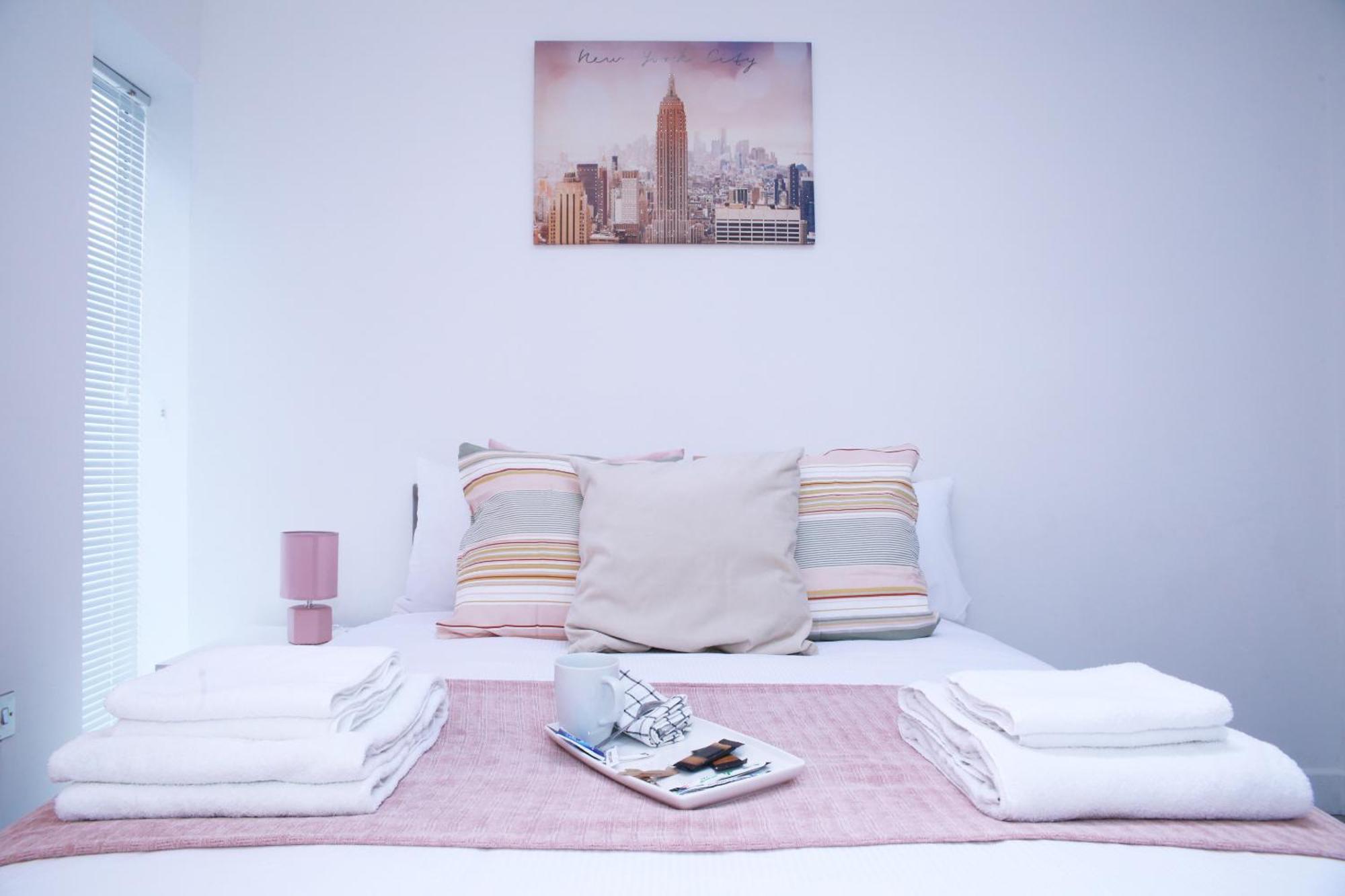 Harrow Luxury Flat With Free Parking. Apartment London Ngoại thất bức ảnh
