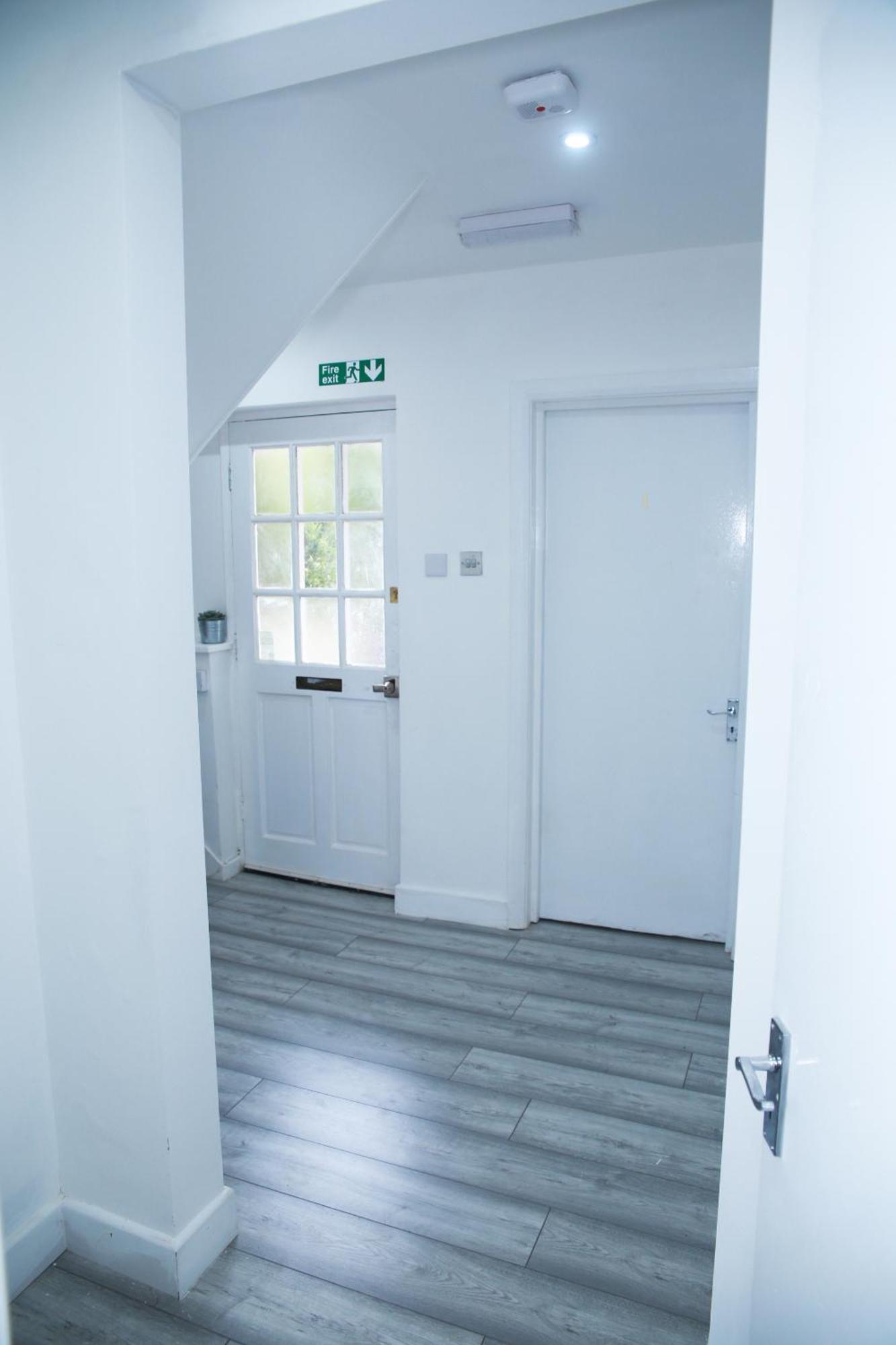 Harrow Luxury Flat With Free Parking. Apartment London Ngoại thất bức ảnh