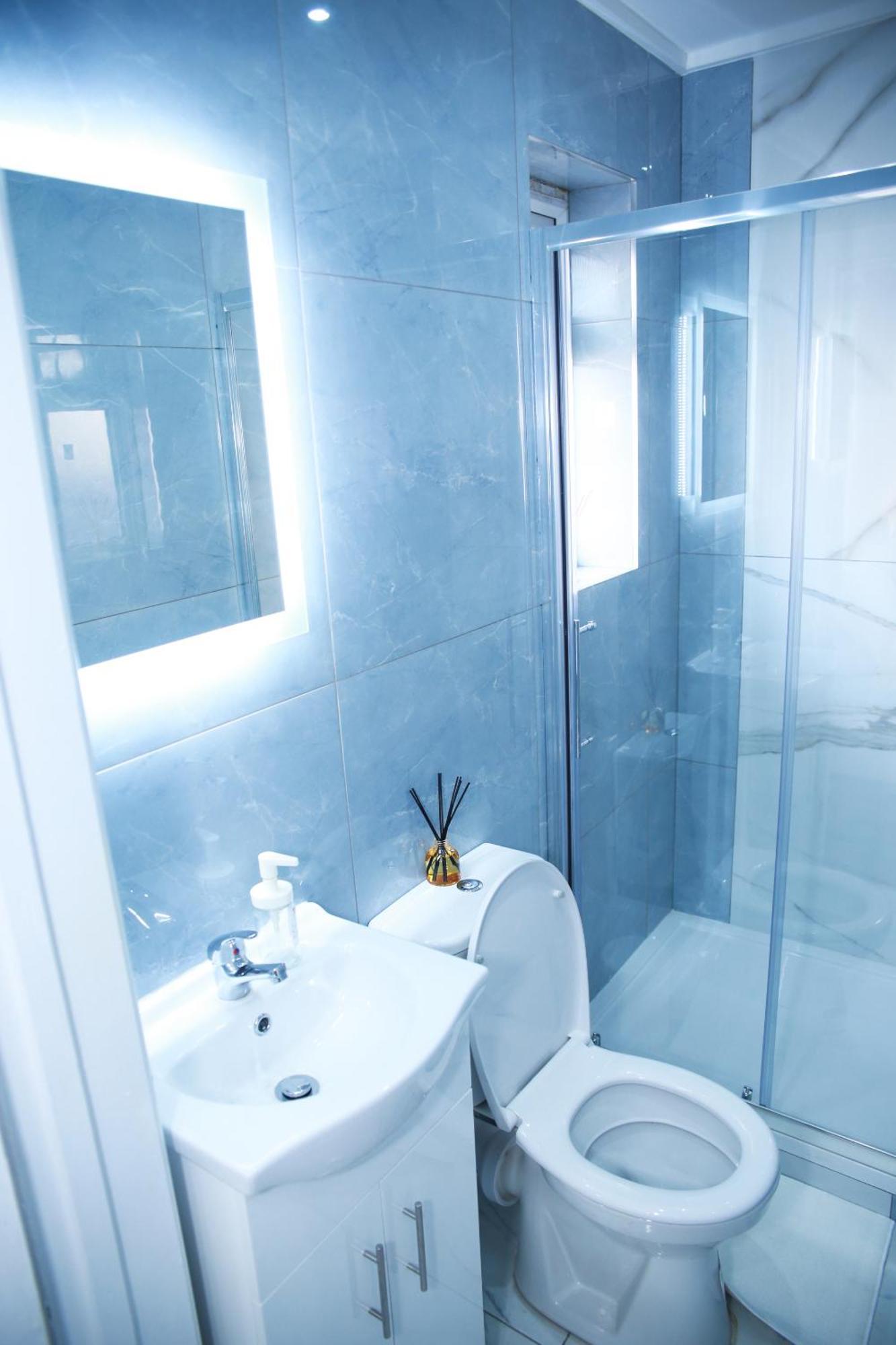 Harrow Luxury Flat With Free Parking. Apartment London Ngoại thất bức ảnh