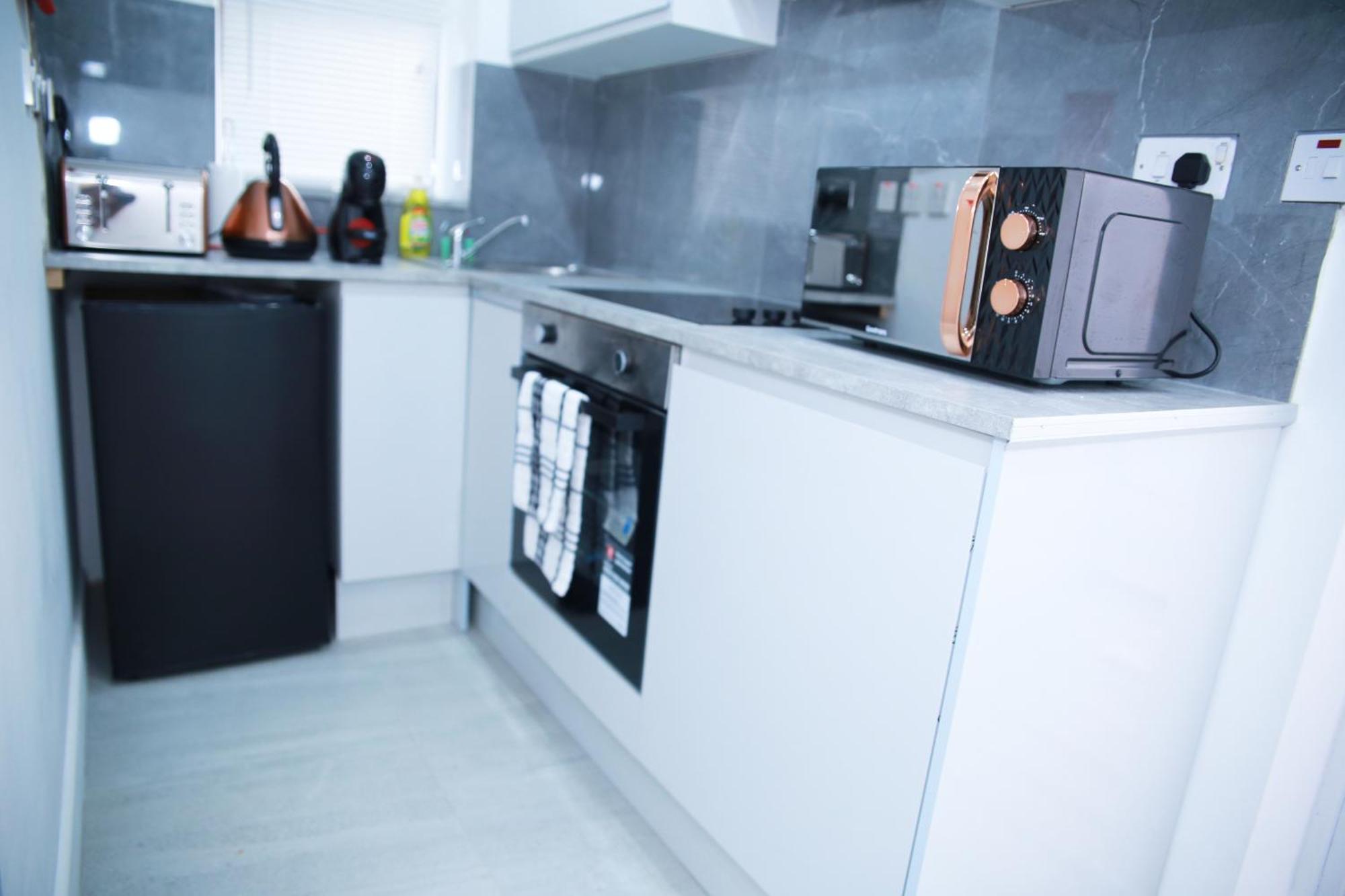 Harrow Luxury Flat With Free Parking. Apartment London Ngoại thất bức ảnh